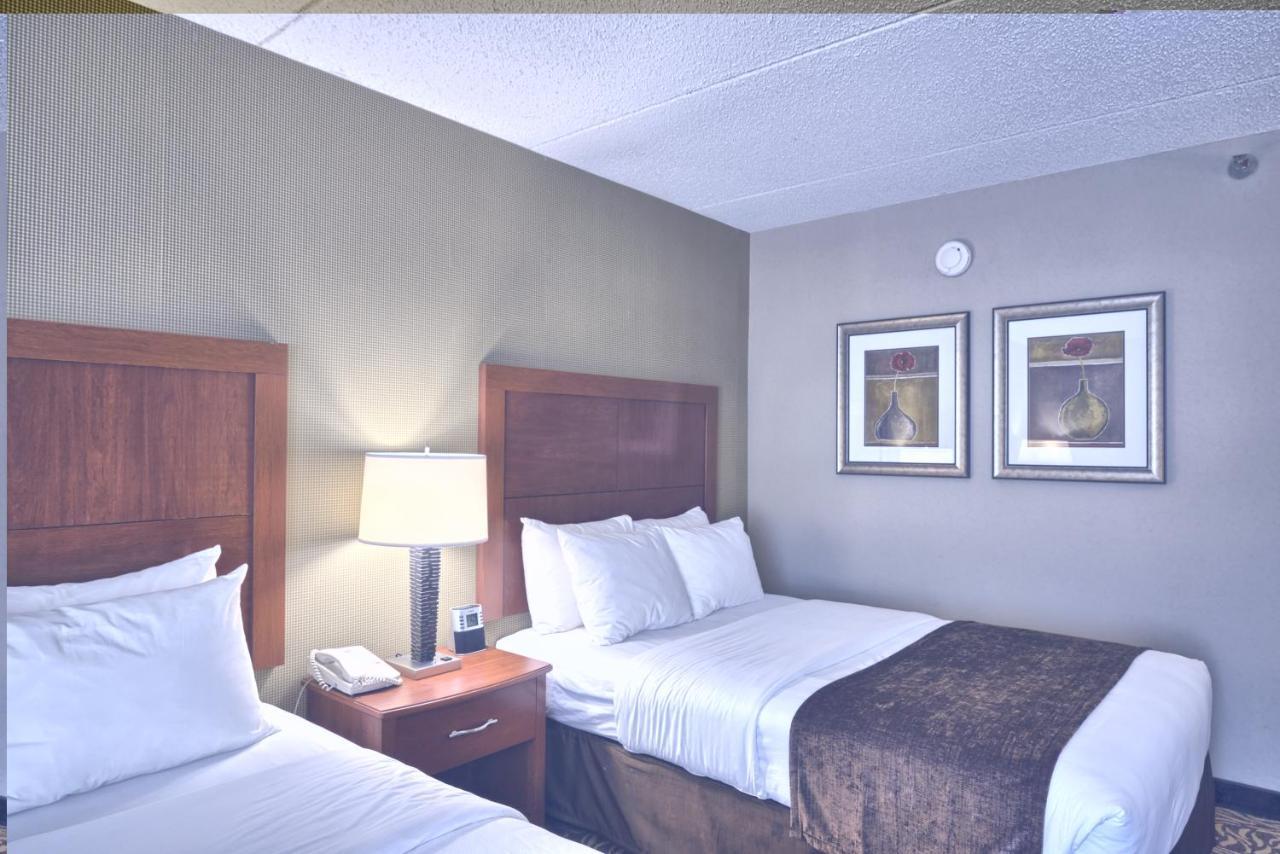 Clarion Inn & Suites - University Area Cortland Esterno foto