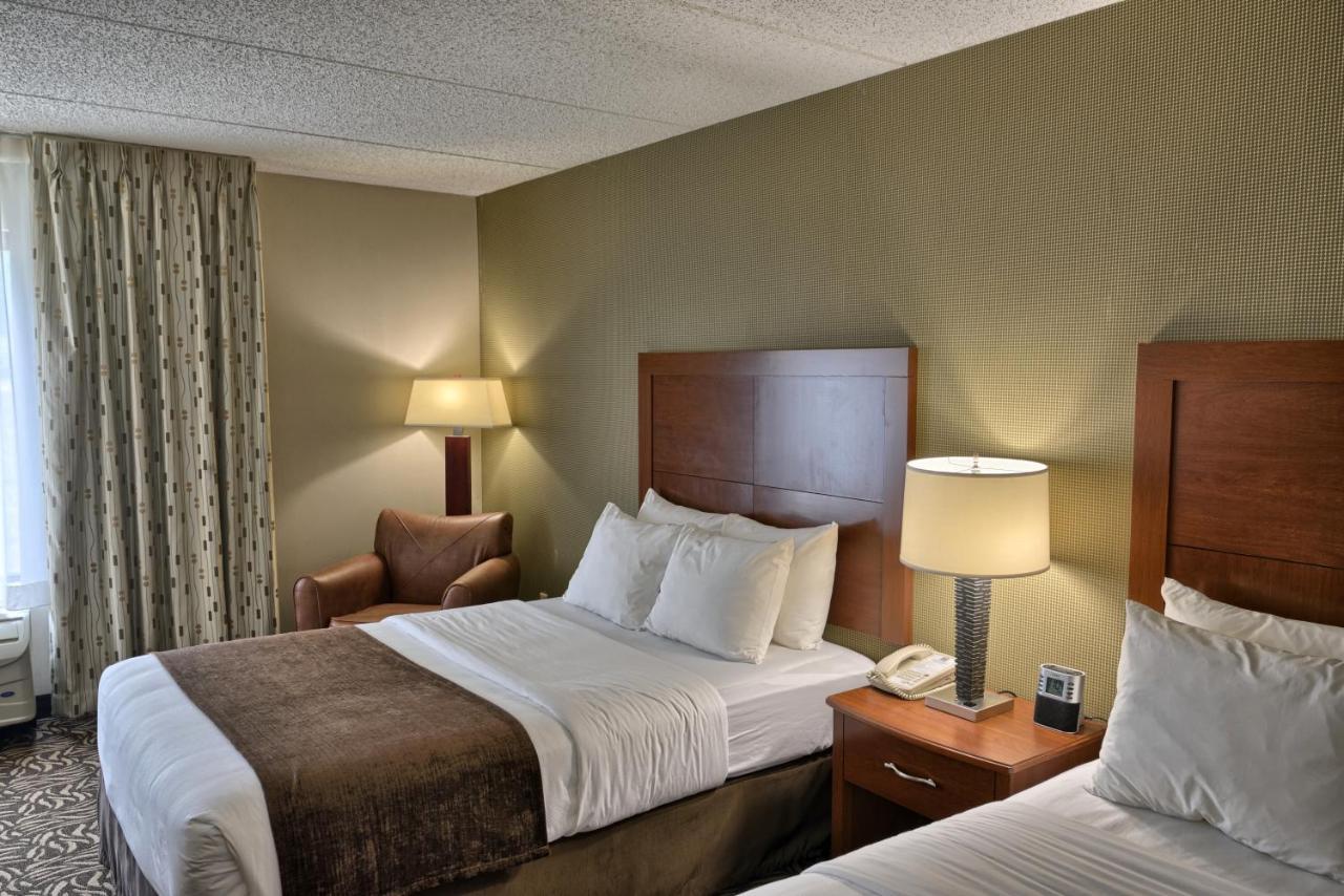 Clarion Inn & Suites - University Area Cortland Esterno foto